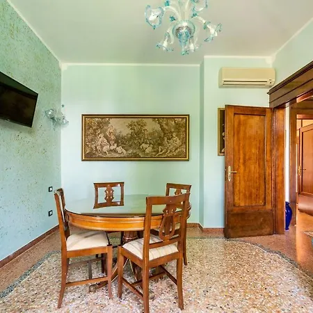 Elegant Apt, Wi-fi And Garden Apartment *