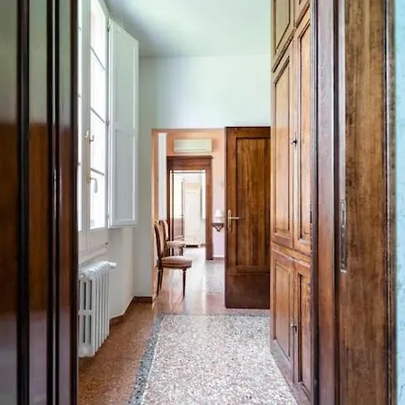 Elegant Apt, Wi-fi And Garden Апартаменты Болонья