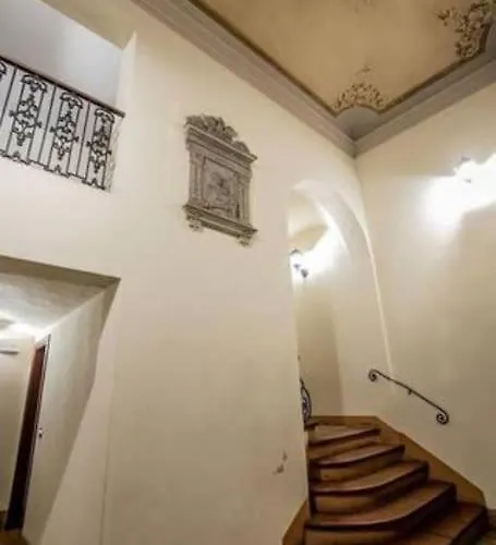 Elegant Apt, Wi-fi And Garden Daire