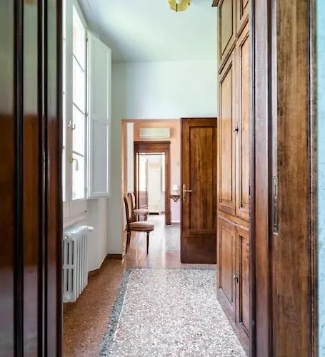Elegant Apt, Wi-fi And Garden Apartment Bologna